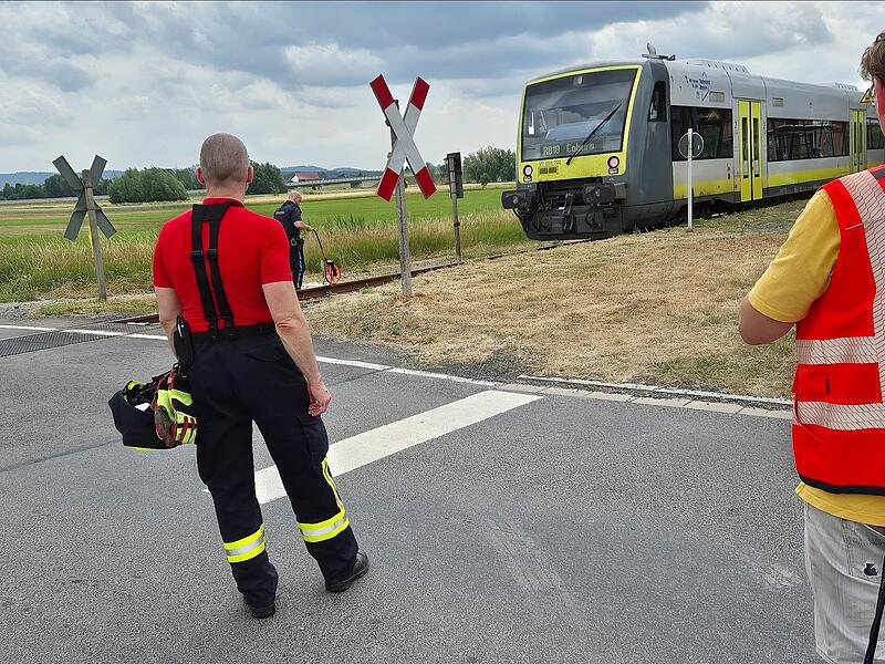 Unfall am unbeschrankten Bahnübergang in Wiesenfeld.