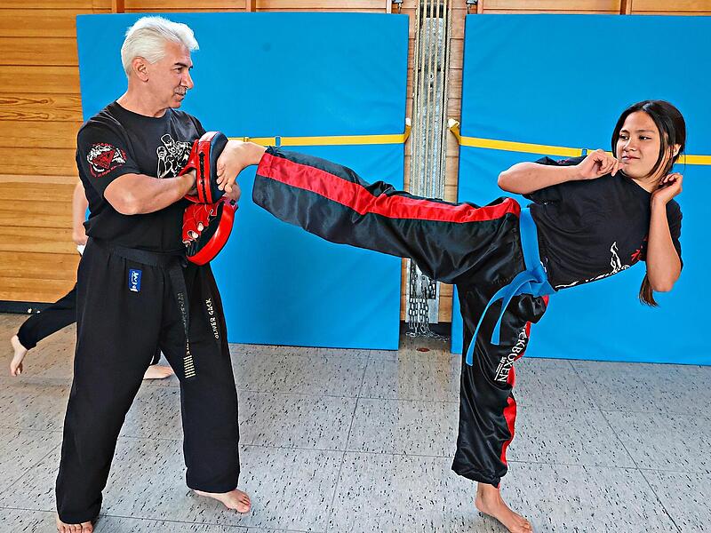 Das Training mit Oliver Gack ist nicht einfach: Das weiß auch Nachwuchs-Athletin Lilly Hoai.Sonny Adam Das Training mit Oliver Gack ist nicht einfach: Das weiß auch Nachwuchs-Athletin Lilly Hoai.Sonny Adam