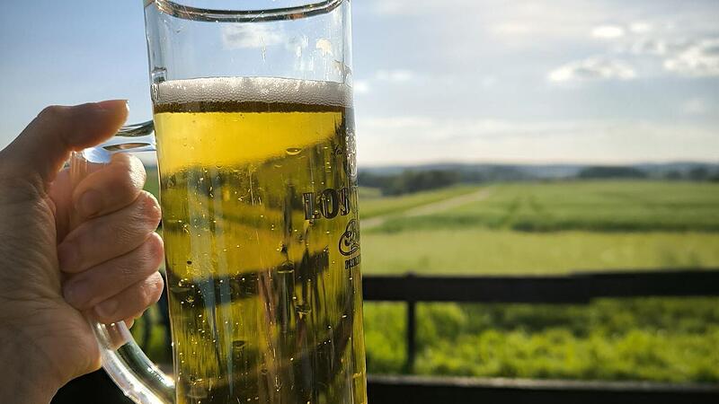 Bierkeller Erlangen-Höchstadt Viele Veranstaltungen am Wochenende. Auf dem Entlas Keller in Erlangen wird zum Beispiel das letzte Bier der Saison gefeiert.