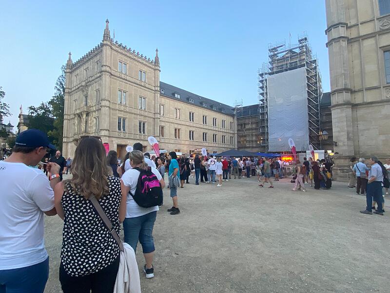 Museumsnacht in Coburg mit Feuer und Tanz in der Ehrenburg