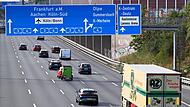Sonntagsfahrverbot für Lkw in Nordrhein-Westfalen gelockert Sonntagsfahrverbot für Lkw in Nordrhein-Westfalen gelockert