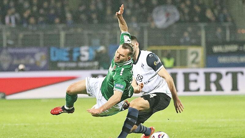 Bruchlandung statt Höhenflug: Manuel Wintzheimer (links) kassierte mit dem FC 05 Schweinfurt die nächste Niederlage. Bruchlandung statt Höhenflug: Manuel Wintzheimer (links) kassierte mit dem FC 05 Schweinfurt die nächste Niederlage.
