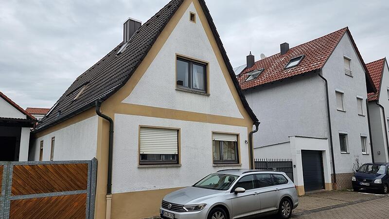Leerstehende Wohnhäuser in Hallstadt werden schon bald umgebaut.