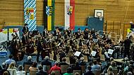 Zum Konzertsaal umfunktioniert: In großer Besetzung gastierte das Jugendsymphonieorchester Oberfranken in der Franz Goebel-Halle in Rödental. Zum Konzertsaal umfunktioniert: In großer Besetzung gastierte das Jugendsymphonieorchester Oberfranken in der Franz Goebel-Halle in Rödental.