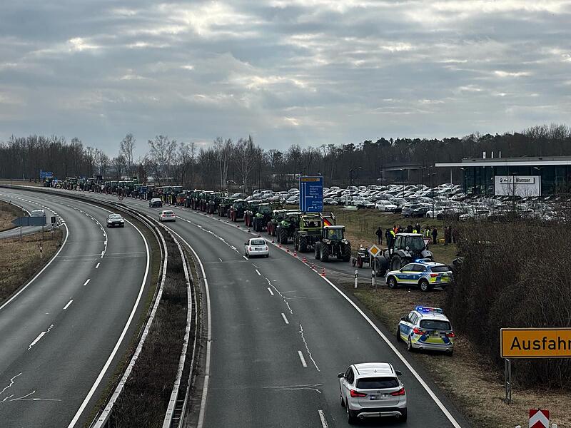 Blockade Bauern Auffahrt Tennenlohe