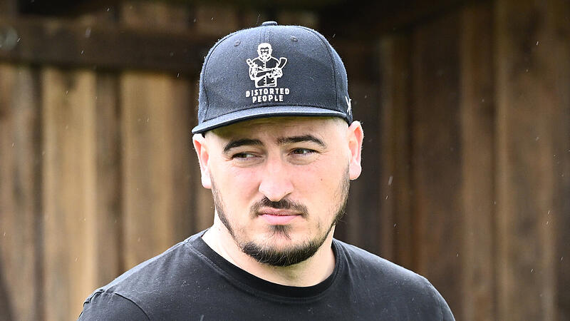 Sport Fu&szlig;ball Saison 2023 / 2024 Kreisklasse 5 Bayreuth / Kulmbach am Sonntag  05.05.2024 Sportanlage Glash&uuml;tten 28. Spieltag Spielbeginn 14.00 h  SG SC Hummeltal TSV Glash&uuml;tten gegen FC Bayreuth  Halbzeitergebnis 0:4 Endstand 0:6 Enis Gashi Trainer