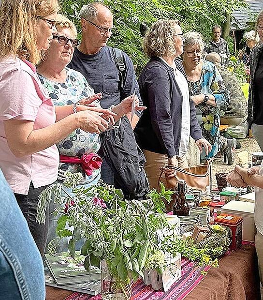 Schauen, schmecken, fühlen, riechen, staunen: Der Aromagarten lockt. Schauen, schmecken, fühlen, riechen, staunen: Der Aromagarten lockt.