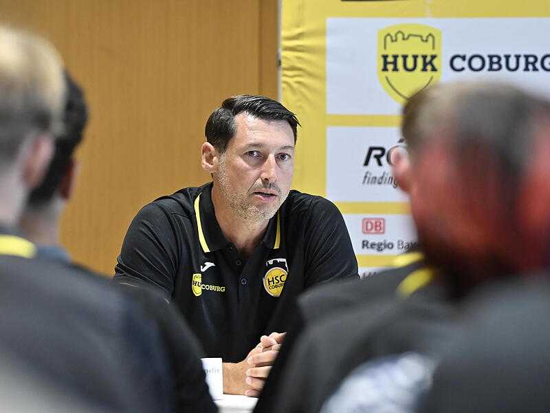 Anel Mahmutefendic bei der Auftakt-PK 2026/27 des HSC 2000 Coburg.Saisoneröffnung 2026/27 des HSC Coburg: Die besten Fotos Anel Mahmutefendic bei der Auftakt-PK 2026/27 des HSC 2000 Coburg.