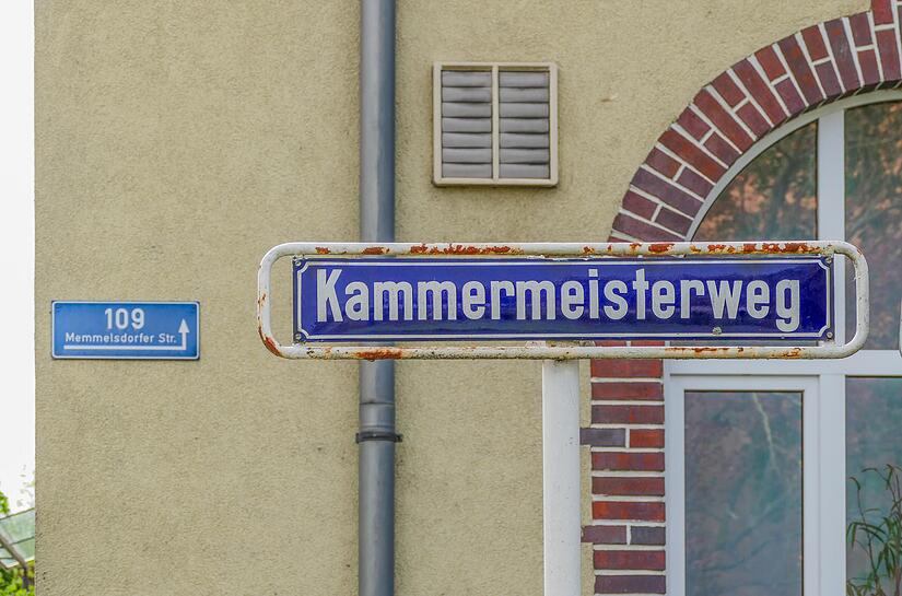 Nach Joachim Kammermeister, lateinisiert Camerarius, ist ein Weg in Bamberg benannt.