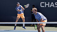 Kevin Krawietz und Tim Pütz erreichen Viertelfinale der US Open Kevin Krawietz (vorne) und sein Partner Tim Pütz sind dank nervenstarker Leistung ins Viertelfinale des Herren-Doppels bei den US Open eingezogen.