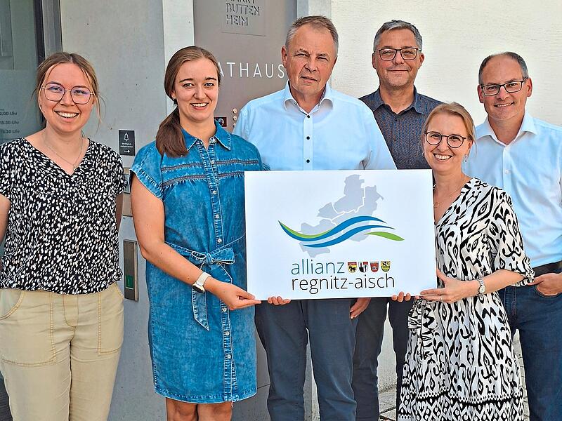 Das neue Team der Allianz Regnitz-Aisch (v.l.): Jennifer Lerche, Julia Petschler, Georg Eismann, Gerhard Bauer, Stephanie Auer-Neuberg und Ralph Behringer.  Andrea Sp&ouml;rlein
