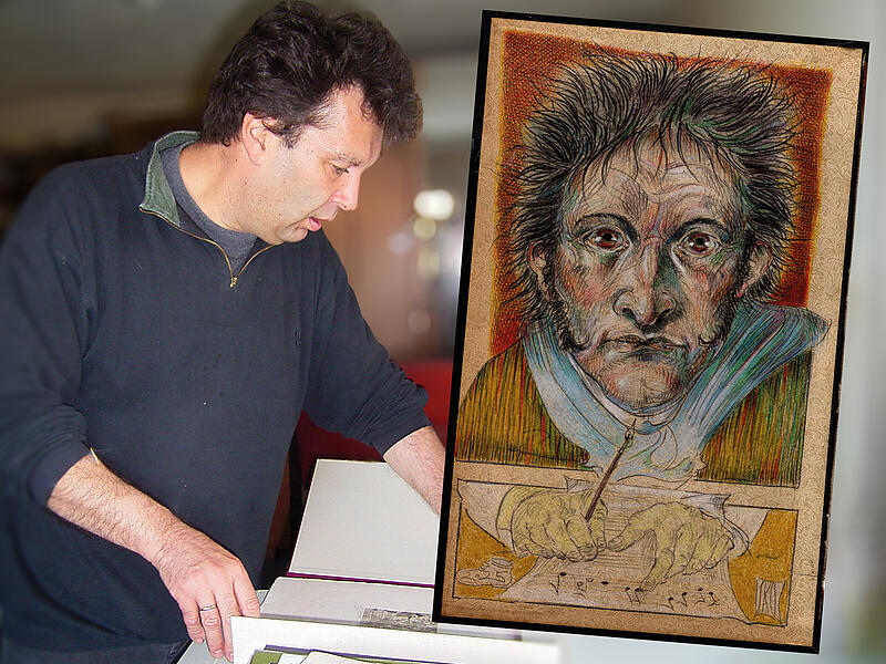 Stephan Klenner-Otto in seiner Werkstatt (links). Rechts das Porträt E.T.A. Hoffmanns vom Cover.