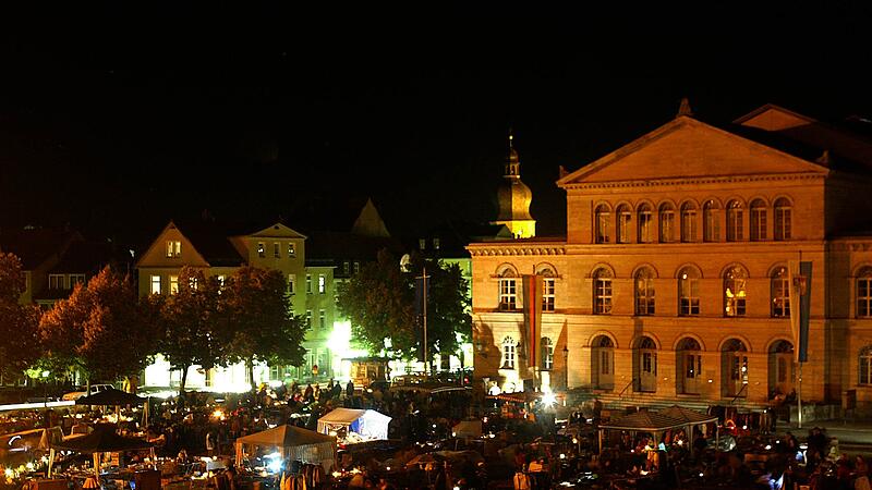 Der Nachtflohmarkt in Coburg ist zur&uuml;ck &ndash; allerdings nur auf dem Schlossplatz.