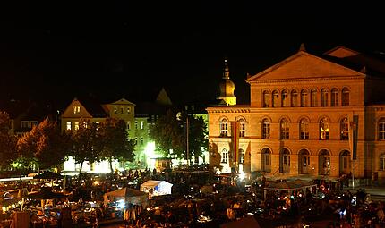 Der Nachtflohmarkt in Coburg ist zur&uuml;ck &ndash; allerdings nur auf dem Schlossplatz.