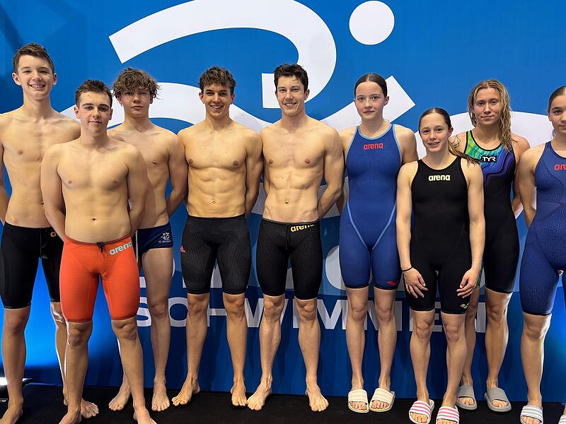 Das Team der SG Bamberg bei der deutschen Meisterschaft (von links): Raphael Erhard, Szymon Gorczynski, Bartosz Gorczynski, Robert Hartmann, Jannik H&uuml;nniger, Clara Ehrlich, Linda Schellenberger, Nora Flehmig und Katharina B&ouml;hm.