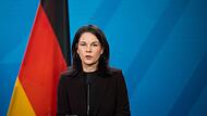 Bundesaußenministerin Annalena Baerbock (Bündnis 90/Die Grünen) kann sich vorstellen, dass  die Bundeswehr  im Falle eines Waffenstillstands  zur Friedenssicherung in der Ukraine eingesetzt wird.