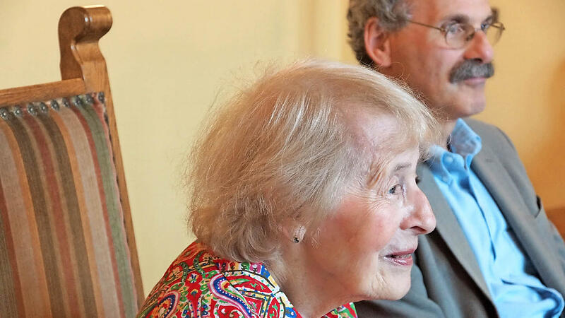 Charlotte Isler am 14.8.2014 mit Sohn Donald Isler in Hammelburg