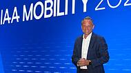 Bayerns Umweltminister Thorsten Glauber (Freie Wähler) besucht die Internationale Automobilausstellung IAA in München. Im Gespräch mit fraenkischertag.de spricht über seine Vision einer nachhaltigen Automobilwirtschaft.