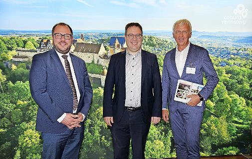 Feierten zehn Jahre Tourismusregion: Vorsitzender Landrat Sebastian Straubel, Regierungspräsident Florian Luderschmid, Geschäftsführer Jörg Steinhardt.