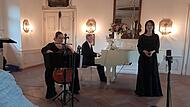 Im Bild (v. l.) Ulrike Maria Gossel, Tobias Hartlieb und Sung-Ah Kim beim Liederabend in Mitwitz.