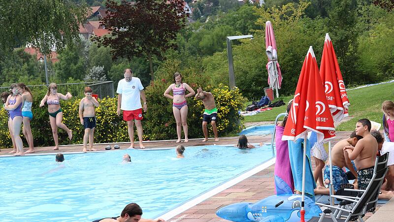 Das Maßbacher Freibad ist für die Gemeinde eine wichtige Einrichtung, wird aber auch von vielen Badegästen aus der ganzen Umgebung geschätzt.
