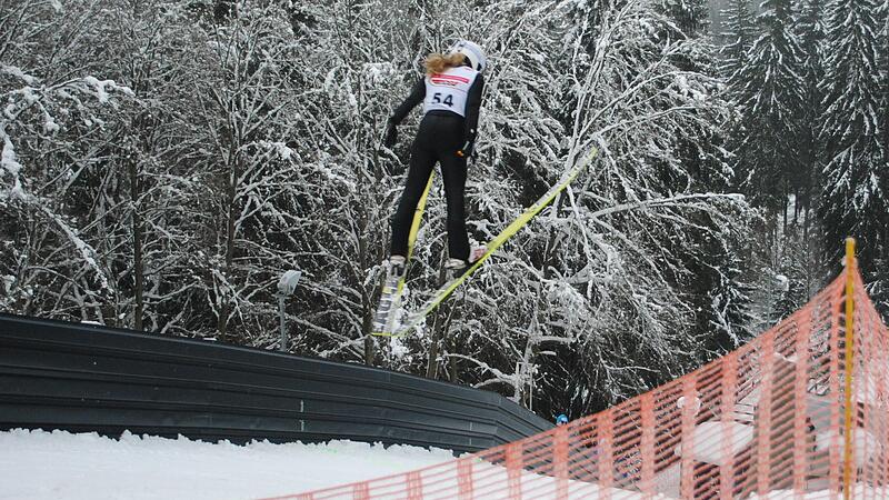 Unser Bild zeigt Anna Chlebowy bei einem Sprung.