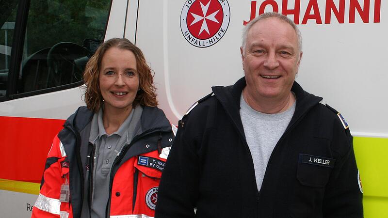 Yvonne Wagner und Jürgen Keller sammeln Spenden, um ein Einsatzfahrzeug für die Psychosoziale Notfallversorgung der Johanniter im Raum Bamberg anschaffen zu können.