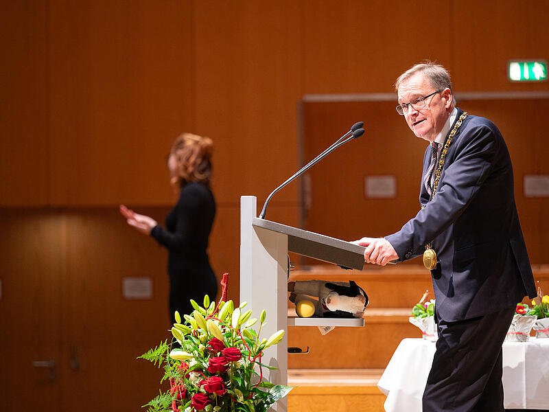 Neujahrsempfang der Stadt Bamberg 2024Neujahrsempfang der Stadt Bamberg 2024 Oberbürgermeister Andreas Starke schwor die Bambergerinnen und Bamberger mit Blick auf die Gefahr von Rechts auf „ein hartes Jahr 2024“ ein.