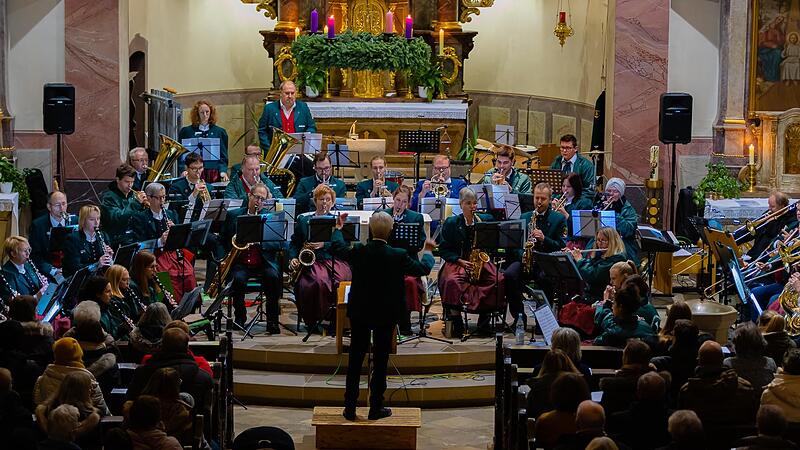 Ein wunderbares Adventskonzert gestaltete der Musikverein Knetzgau vor Kurzem in der  Knetzgauer Kirche.