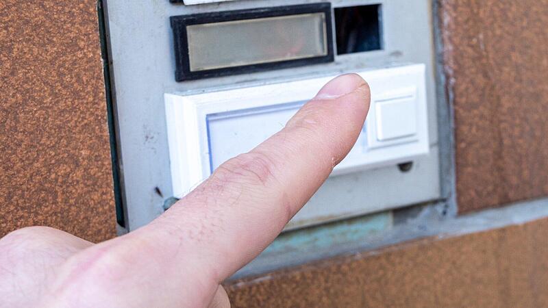 Haust&uuml;r, Klingel, Wohnung, Finger