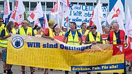 Demonstration vor Oettinger-Brauerei