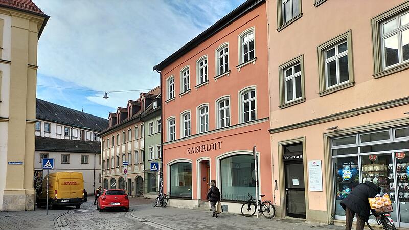 Das Kaiserloft in der Fleischstraße ist keine Luxus-Ferienwohnung,  dort werden Paare, Models und Produkte ins beste Licht gerückt.