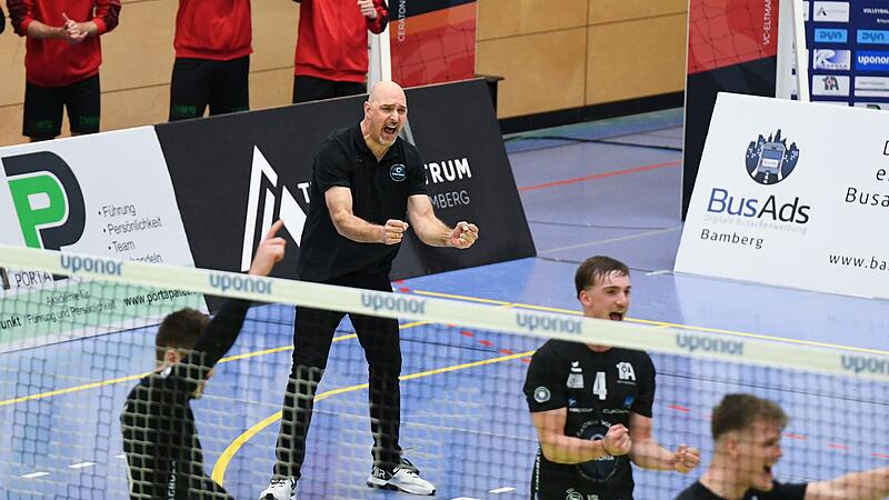 Trainer Vladimir Rakic feuert seine Spieler im Heimspiel gegen Dresden an.