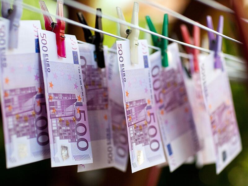 Eine Kulmbacherin ist aus Liebe und Gutmütigkeit zur Geldwäscherin geworden.