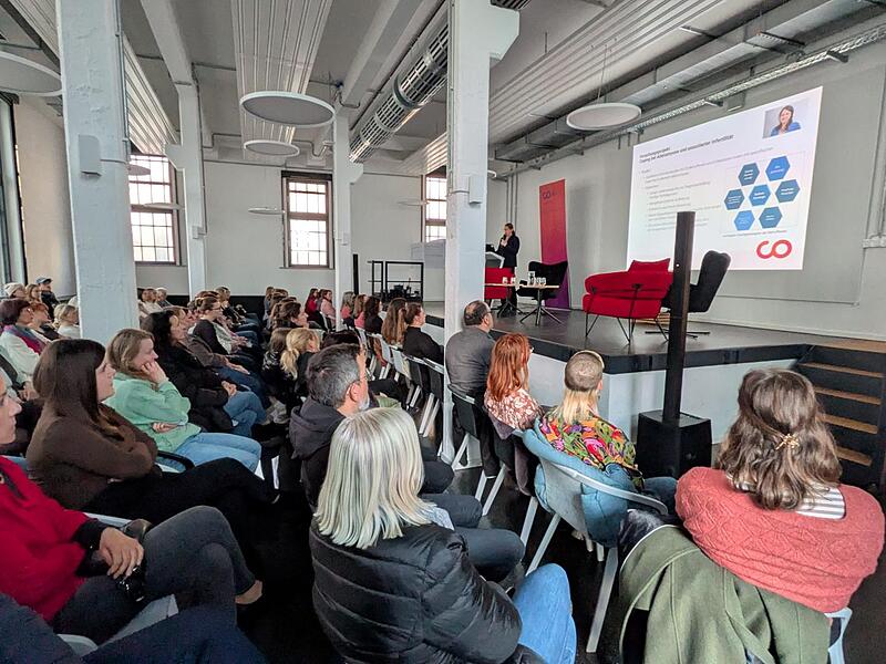 Endometriose & Adenomyose im FokusEndometriose & Adenomyose im Fokus Endometriose & Adenomyose im Fokus