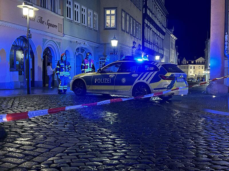 Die Coburger Polizei sperrte vorsorglich die Ketschengasse zwischen Markt- und Albertsplatz ab.