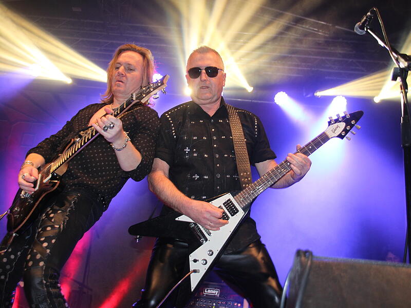 Die deutsche Hardrocklegende Bonfire begeisterte bei der Motorradsternfahrt 2023 Tausende von Fans.