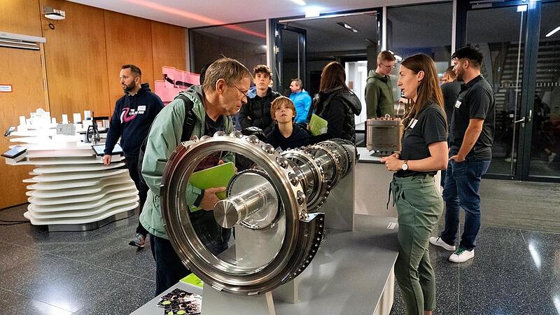 Das Unternehmen Schaeffler pr&auml;sentierte sich auf dem S&uuml;dgel&auml;nde der Friedrich-Alexander-Universit&auml;t.