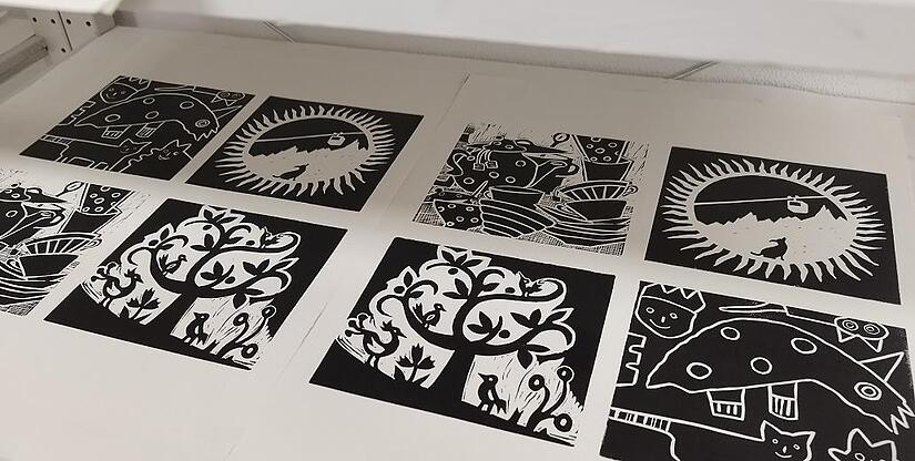 In der Werkstatt von Jannina Hector entstehen dekorative Drucke – ganz ohne Druck für die Teilnehmer.