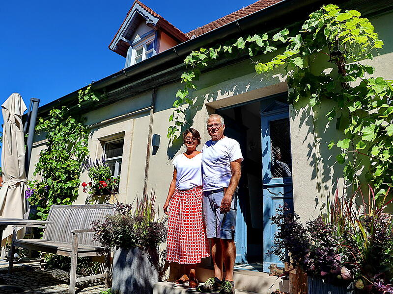 Schlossbauernhof zu Stolzenroth: Sonja Schuster-Muschiol, Gerd Muschiol Schlossbauernhof zu Stolzenroth: Sonja Schuster-Muschiol, Gerd Muschiol