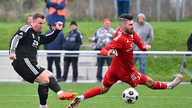 Patrick Hoffmann erzielt den Treffer zum 2:0 der Forchheim.Forchheim & Fränkische Schweiz Patrick Hoffmann erzielt den Treffer zum 2:0 der Forchheim.Forchheim & Fränkische Schweiz