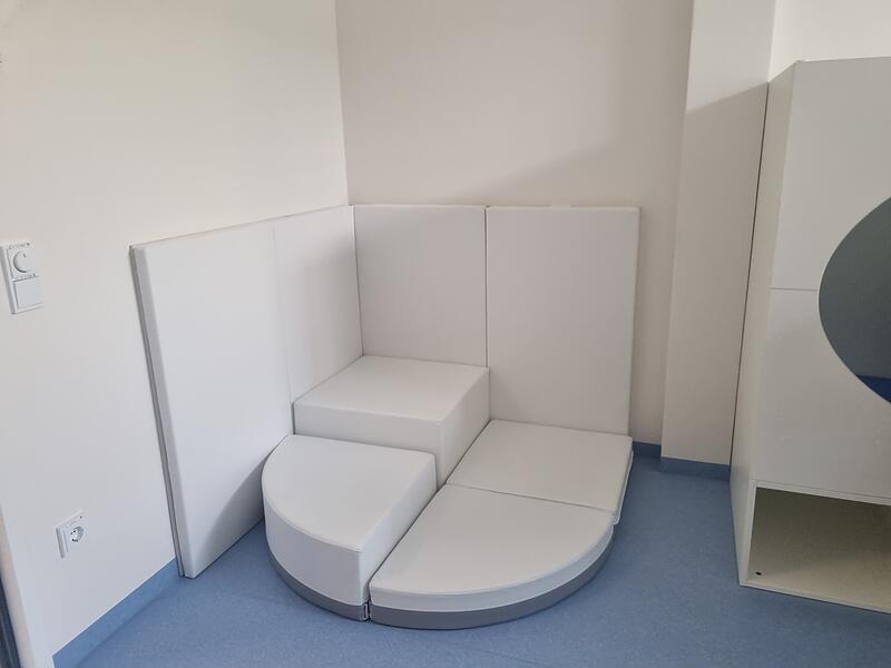 Erweiterungsbau der Grundschule Reuth in Forchheim wurde offiziell eingeweiht.
