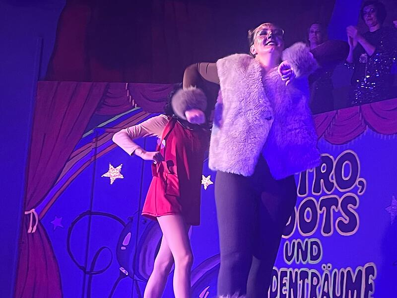 F&uuml;nf Stunden buntes Treiben, bei dem Altbekannte ebenso f&uuml;r Unterhaltung sorgten wie neue Acts, gab es beim NCC in N&uuml;dlingen.