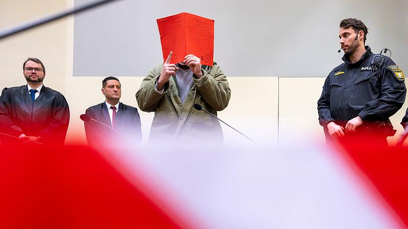 Prozess wegen Auto-Anschlag auf eine Demonstration Prozess wegen Auto-Anschlag auf eine Demonstration