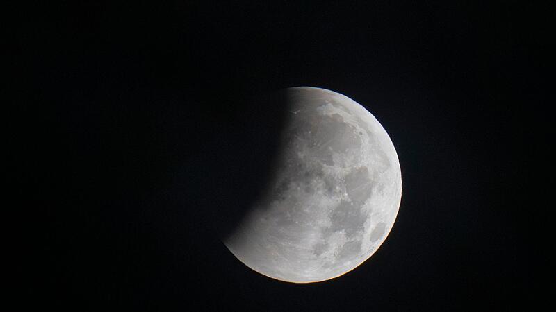 Partielle Mondfinsternis - Bayern Partielle Mondfinsternis - Bayern