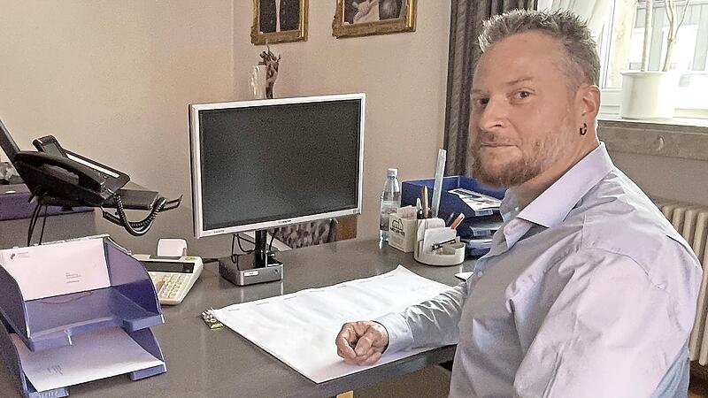 Der k&uuml;nftige B&uuml;rgermeister von Eltmann, Daniel Purkert: Dieser Tage immer auf dem Sprung und in Vorbereitungsgespr&auml;chen auf sein neues Amt als Stadtoberhaupt.