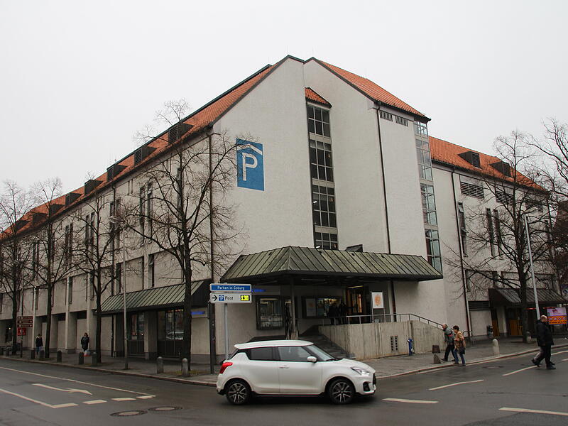 In diesem Parkhaus in Coburg hat es gebrannt.