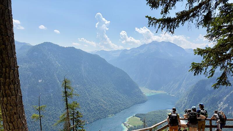 Wanderer über dem Königssee Wanderer über dem Königssee