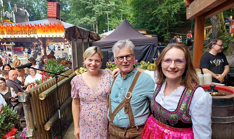 Annafest 24: So war der Bieranstich am FreitagAnnafest 24: So war der Bieranstich am Freitag Annafest 24: So war der Bieranstich am FreitagAnnafest 24: So war der Bieranstich am Freitag