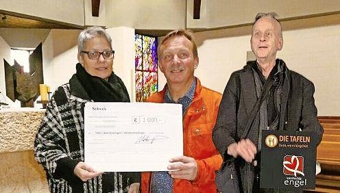 Sabine Dacho, Peter Binsteiner (Harmonie) und Harald Remmers (Tafel).